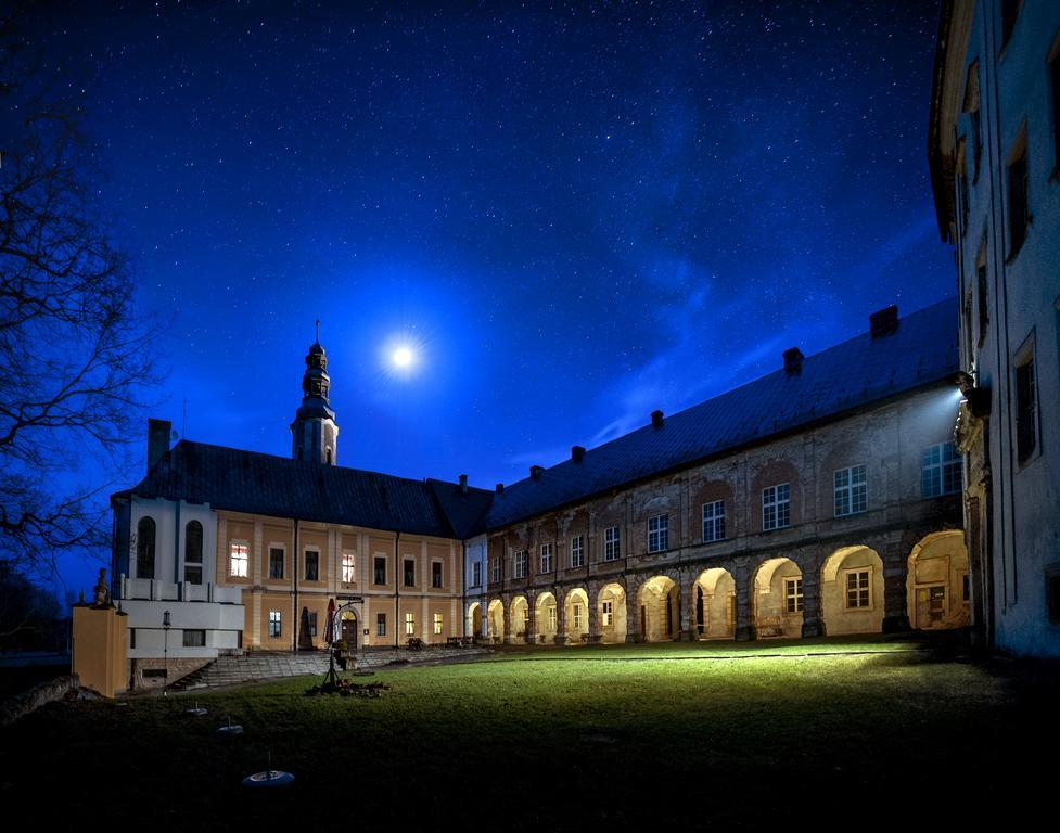 Отель Zamek Miedzylesie Экстерьер фото